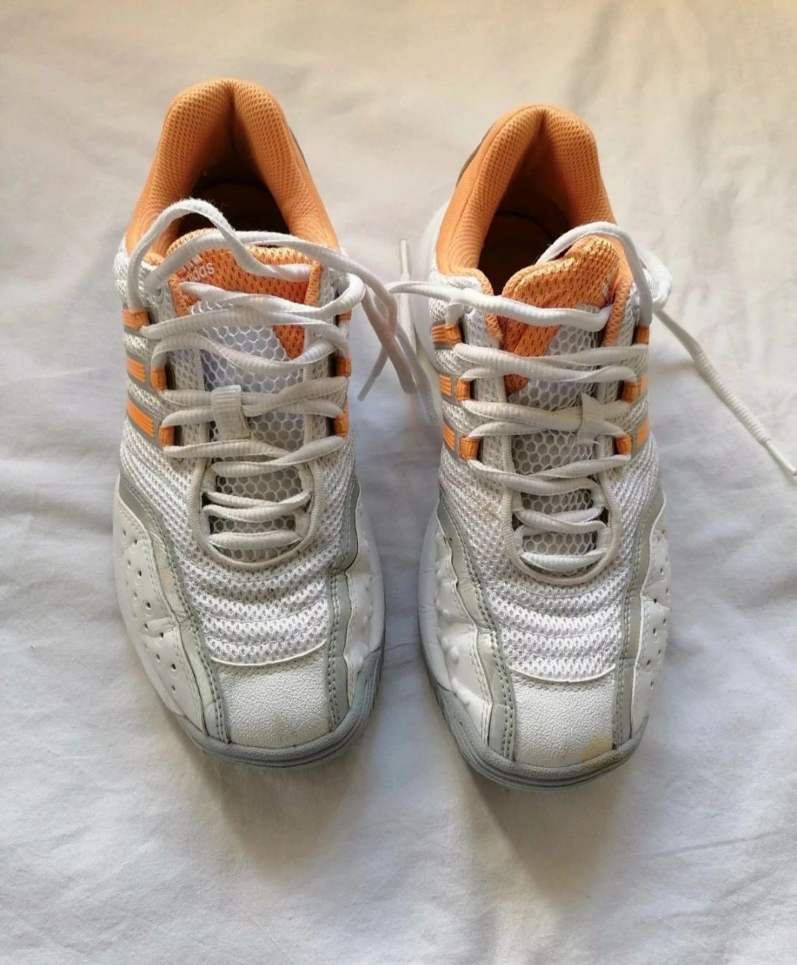Chaussure de sport taille 37 1/3